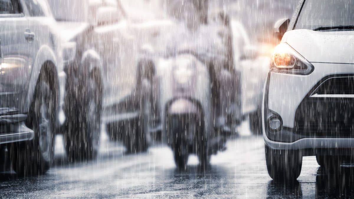 6 principais cuidados que se deve ter com o carro em períodos de chuva Simples Brasil