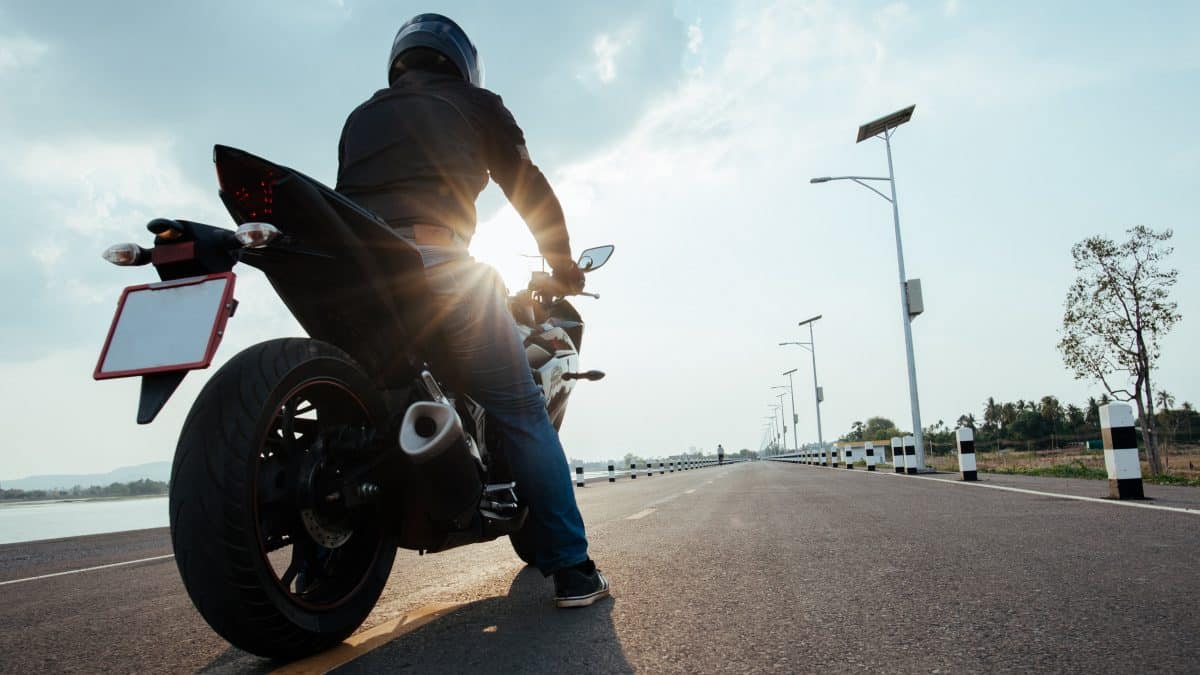 Proteção veicular para motos: vale a pena investir? Simples Brasil